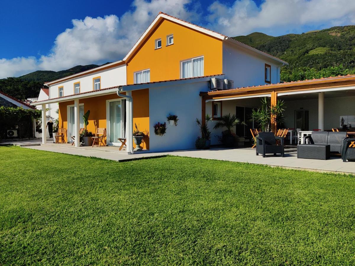 Casa D'Avo Guesthouse And Apartment Urzelina Eksteriør bilde