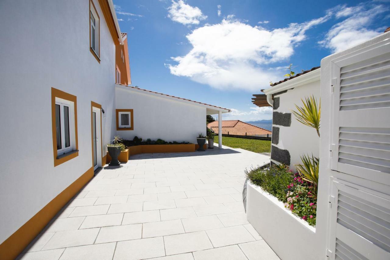 Casa D'Avo Guesthouse And Apartment Urzelina Eksteriør bilde